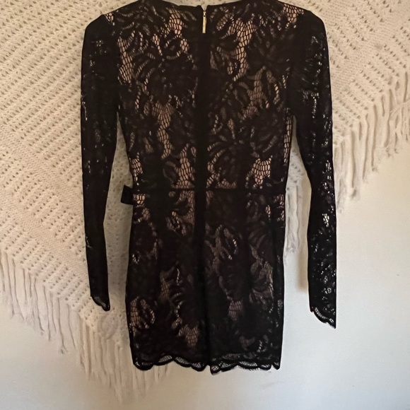 Lilly Pulitzer NWT | Lace Tiki Wrap Romper Dress - Picture 12 of 15